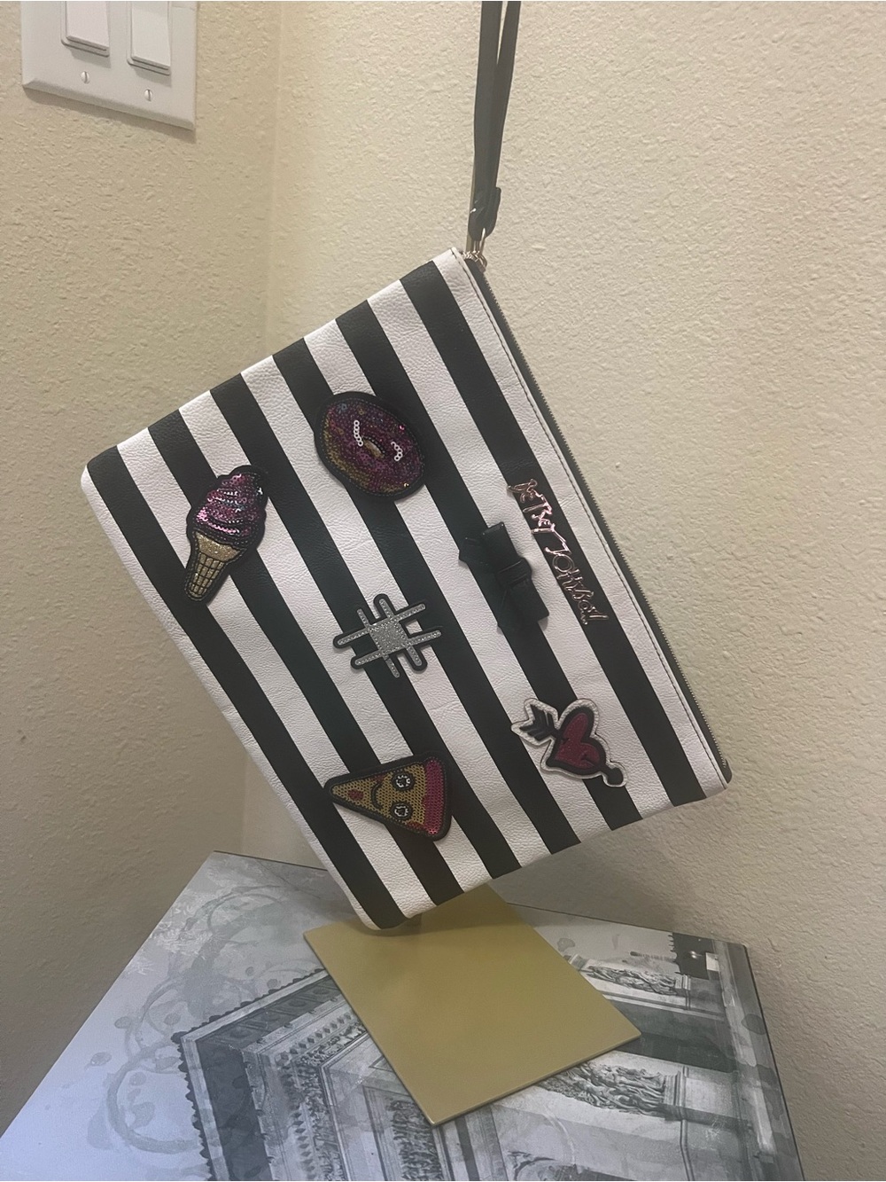 Striped Wristlet Clutch with Fun Patches - Black & White 8x11